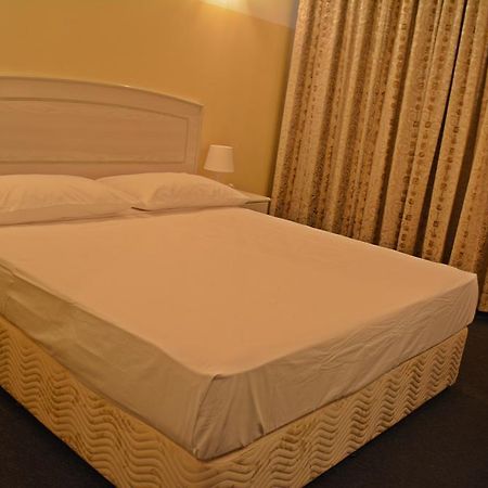 Queen'S Hotel Dubai Dış mekan fotoğraf
