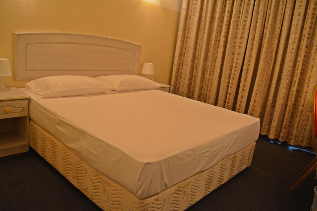 Queen'S Hotel Dubai Dış mekan fotoğraf